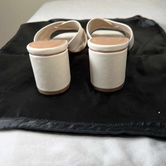 NEW Ann taylor Loft size 9 white sandel - Picture 3 of 7